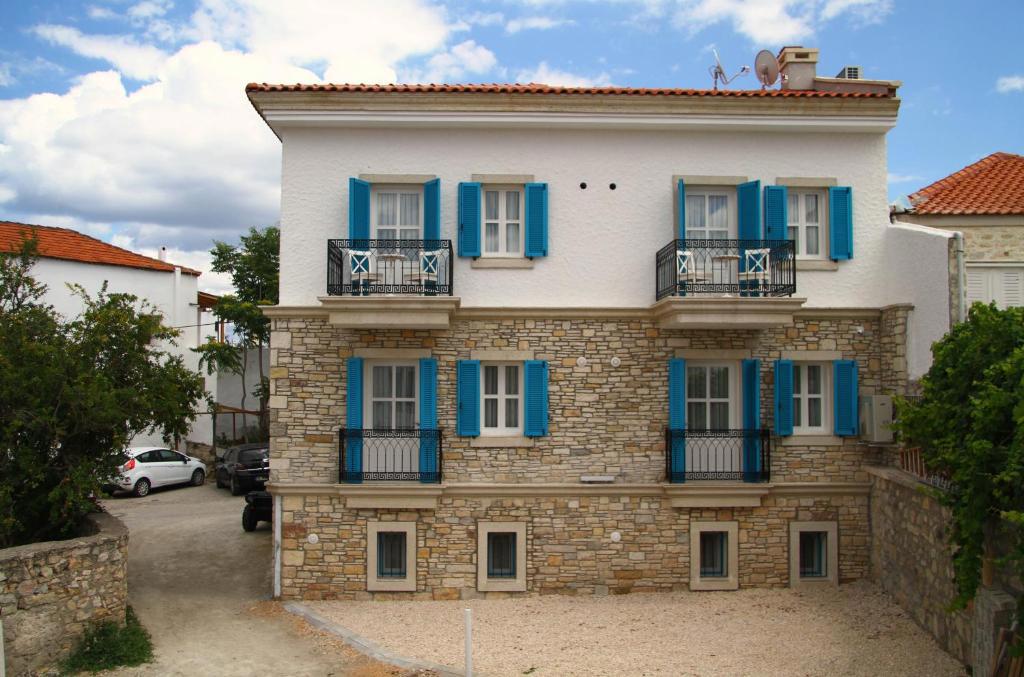 Çeşme Kale Taş Apart