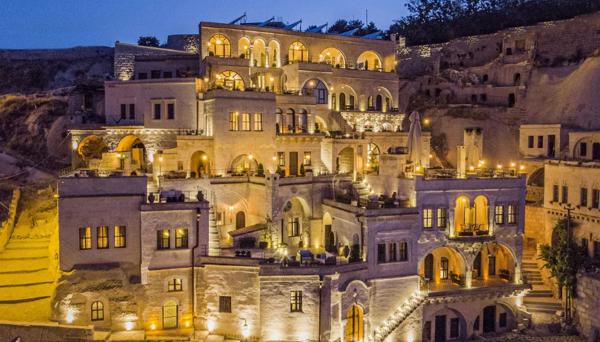 Nino Cave Suites