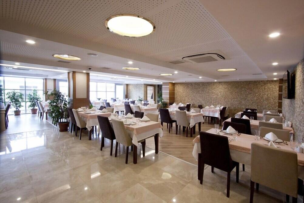 Mirel Hotel