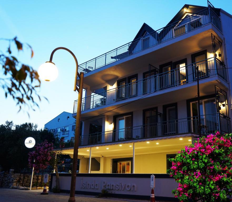 Isinda Hotel