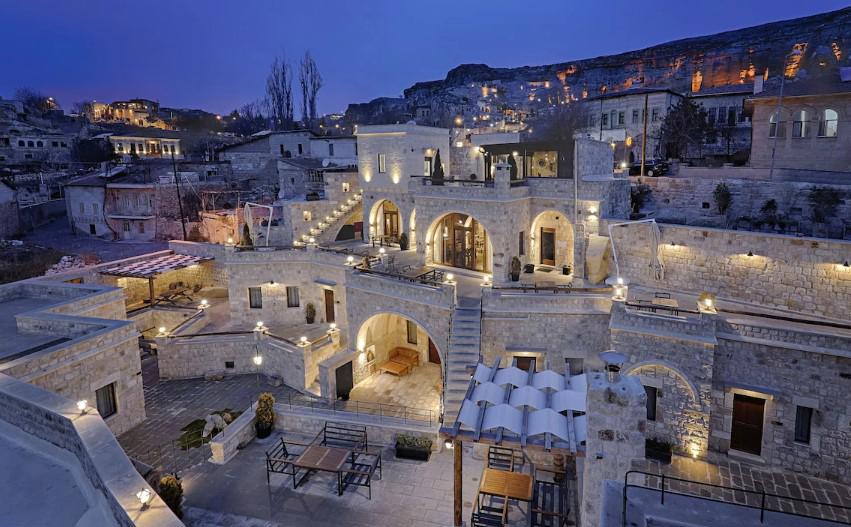 Solem Cave Suites