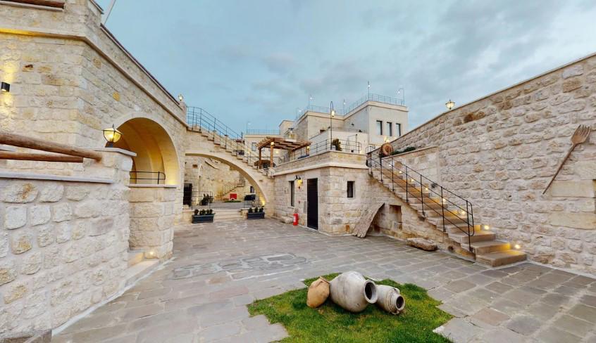 Solem Cave Suites