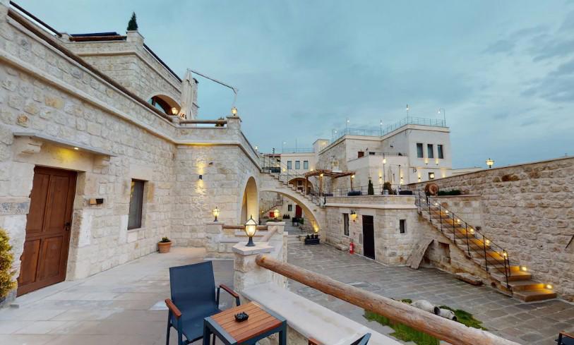 Solem Cave Suites