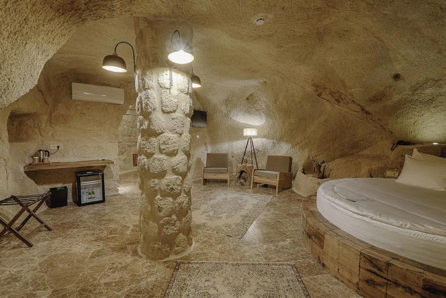 Solem Cave Suites