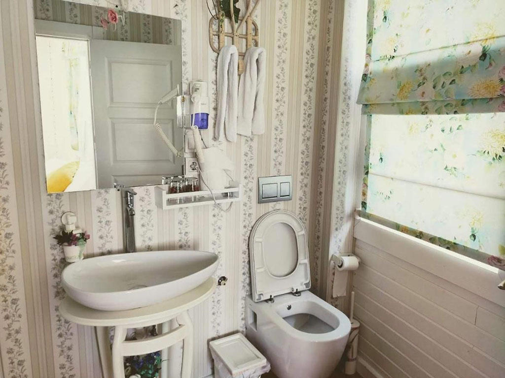 Lotus Restaurant & Home