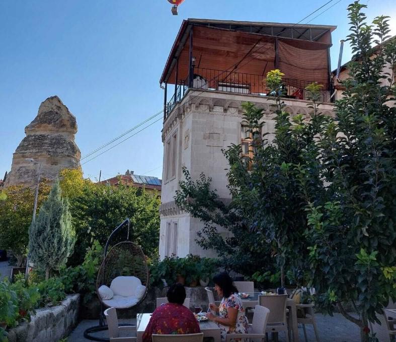 Seven Stone Hotel