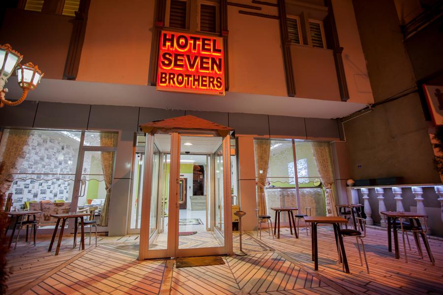 Hotel Seven Brothers