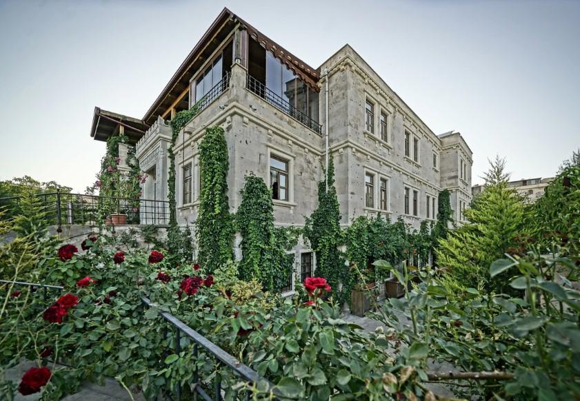 Alaturca House