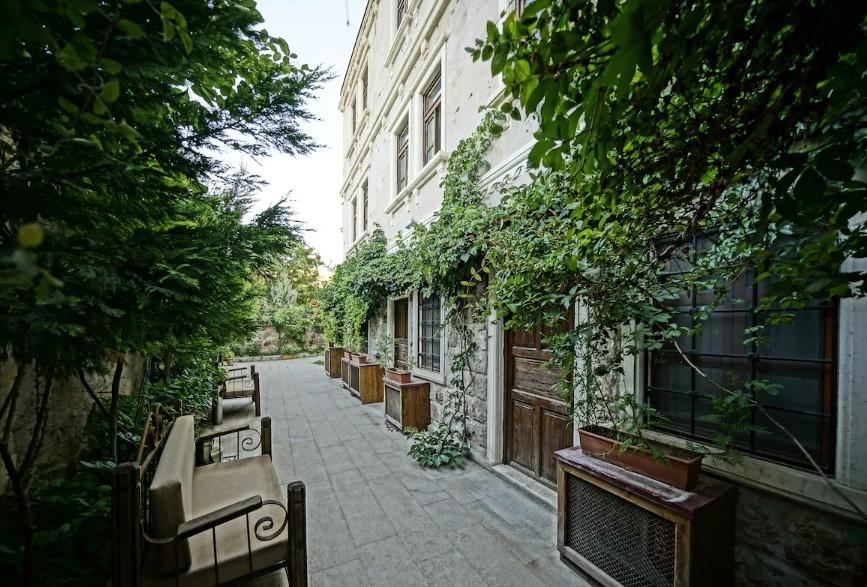 Alaturca House
