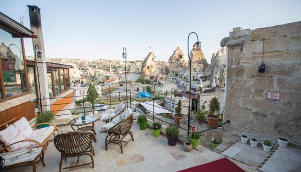 Cave Life Hotel