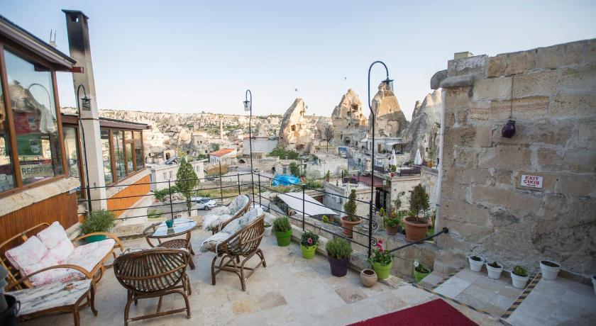 Cave Life Hotel