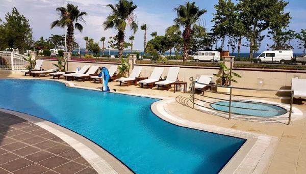 Blue Garden Hotel & Spa
