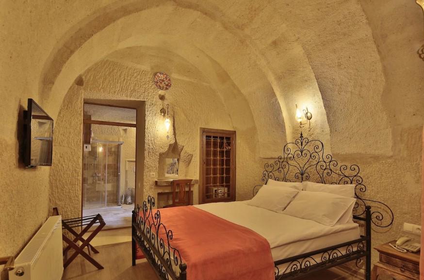 Jacob's Cave Suites