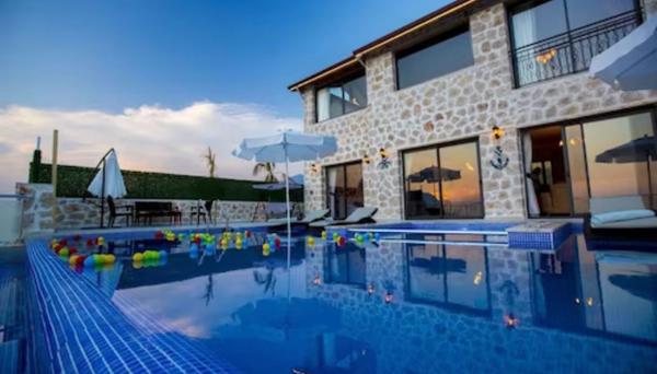 Villa Moon