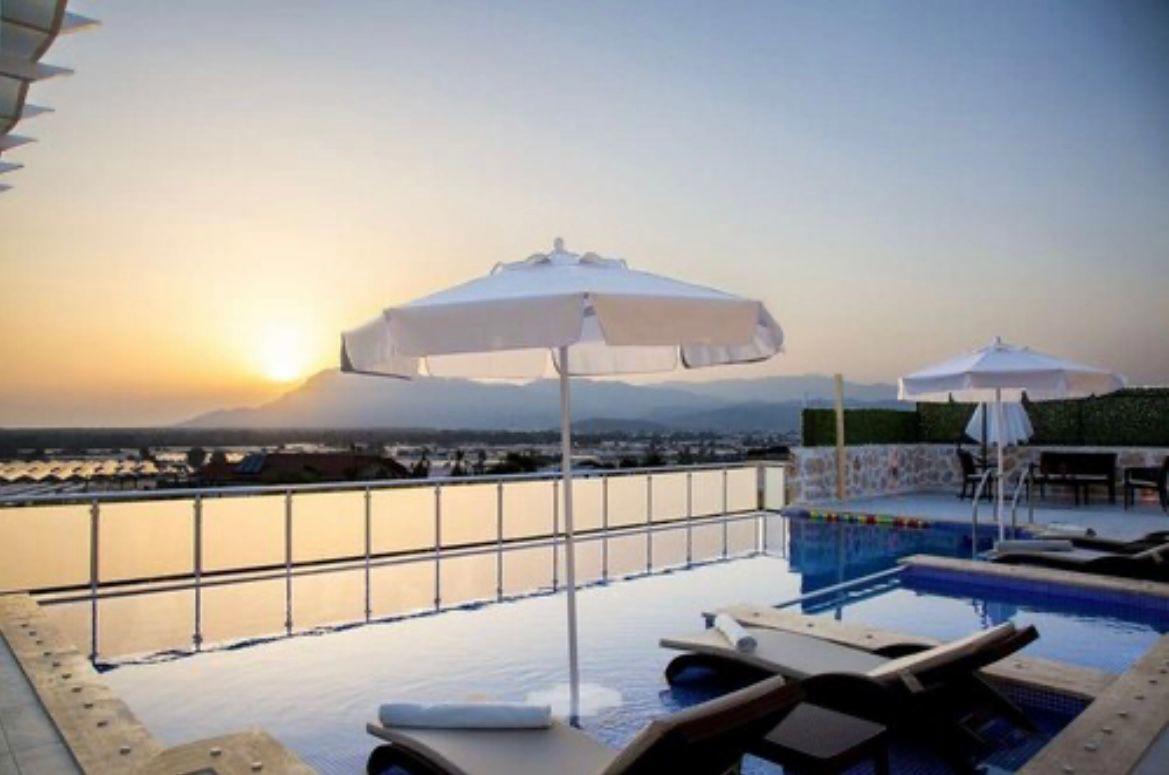 Villa Moon