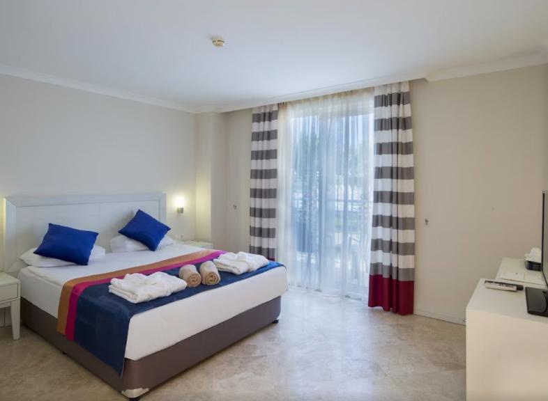 Crystal Boutique Beach Resort