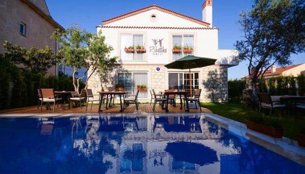 Alaçatı Otel Rebetiko