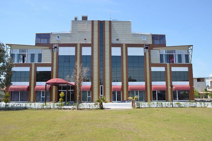 Rakasta Boutique Hotel