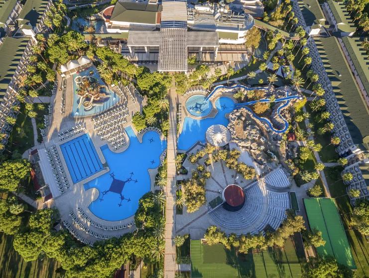 Dobedan World Palace Hotel