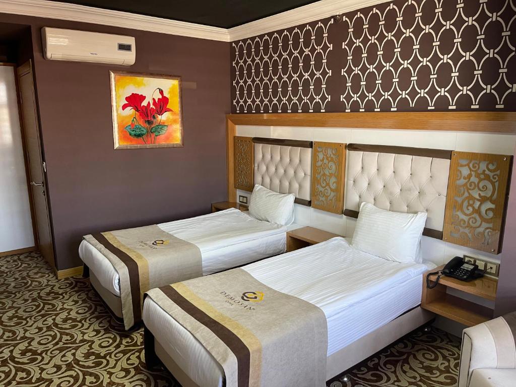 Demosan City Hotel