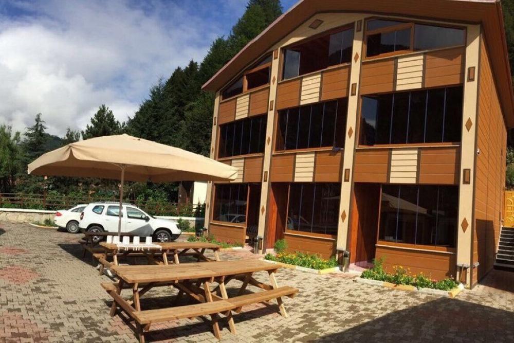 Minaz Hotel