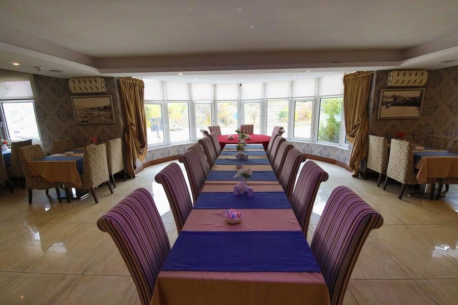 Tiryandafil Hotel