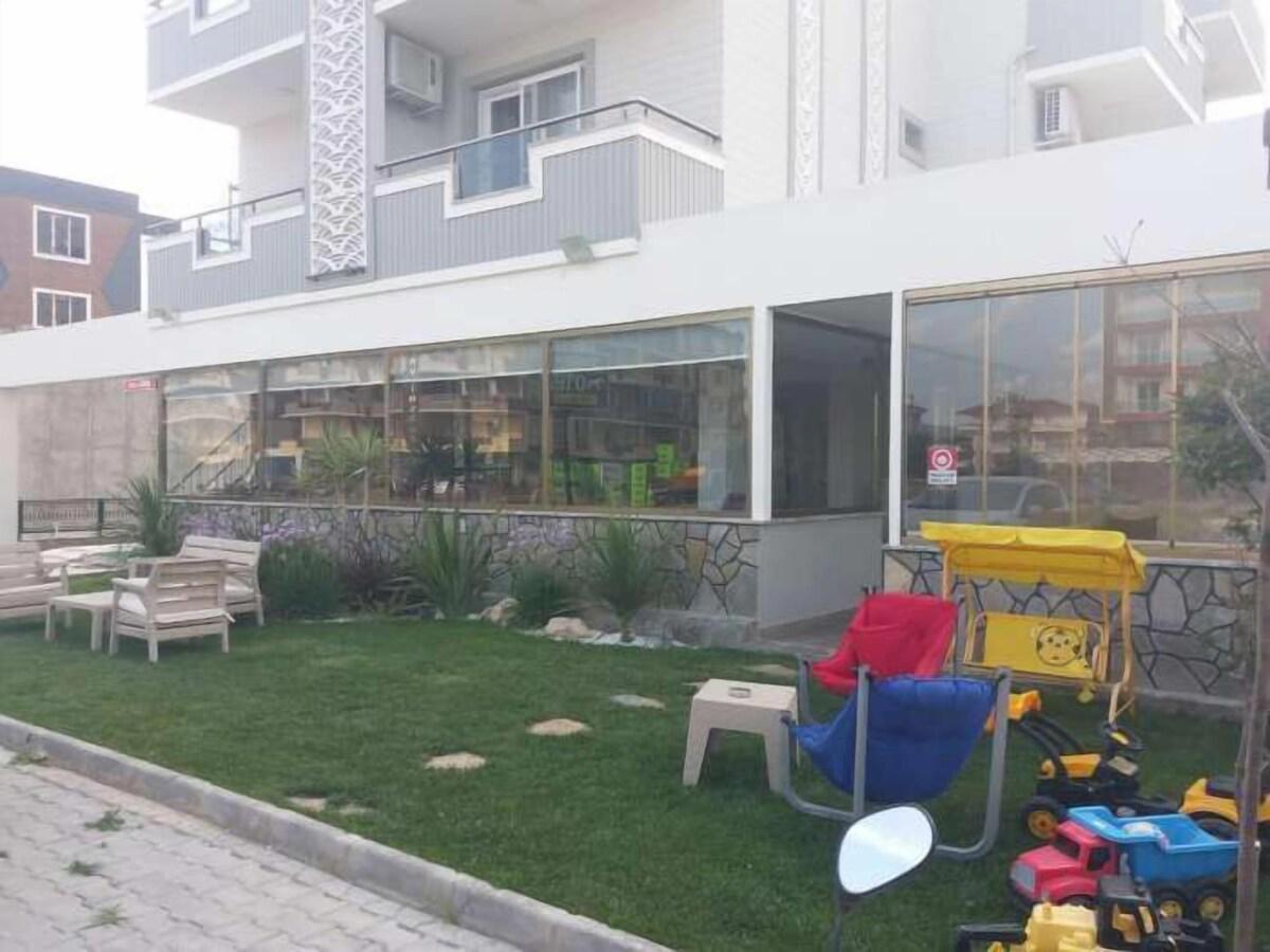 Tone Otel