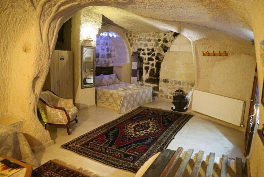 Uçhisar Cave House