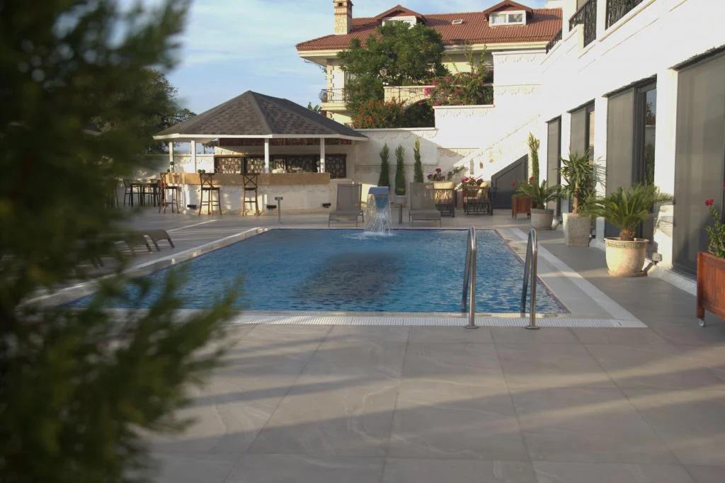 Royal Çeşme Hotel