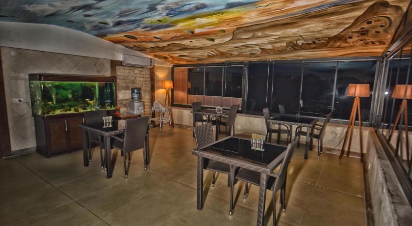 El Nazar Stone Suite