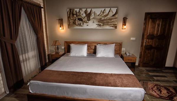 El Nazar Stone Suite