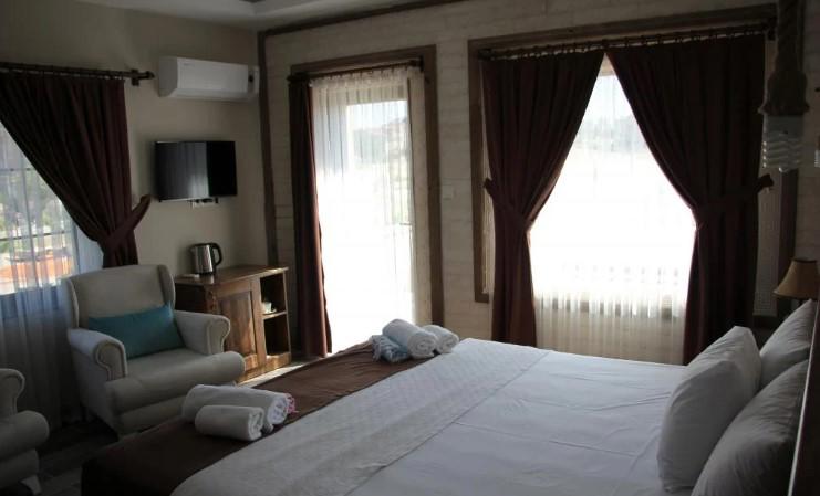 El Nazar Stone Suite