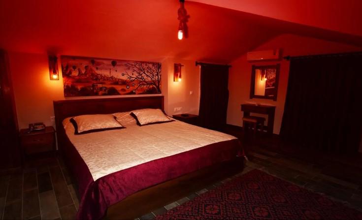 El Nazar Stone Suite