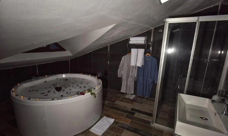 El Nazar Stone Suite