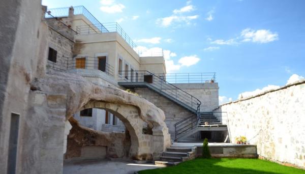 Helike Cave Hotel
