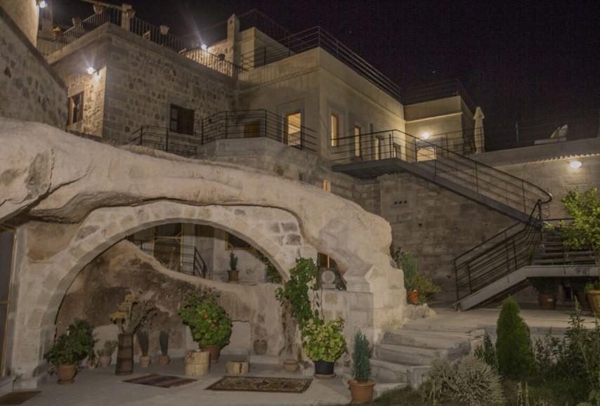 Helike Cave Hotel