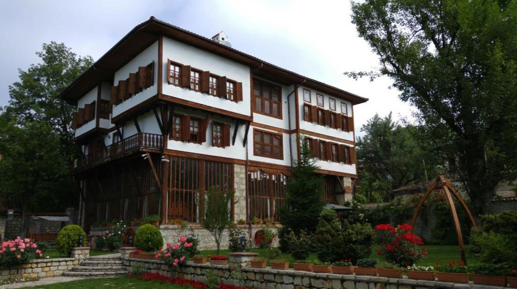 Asmazlar Bağ Evi