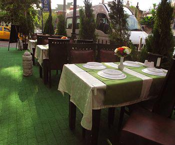 Indo Hotel
