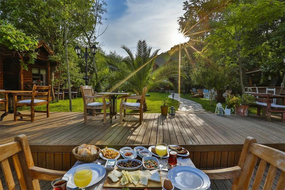 Tranquilla River Lodge- Adults Only
