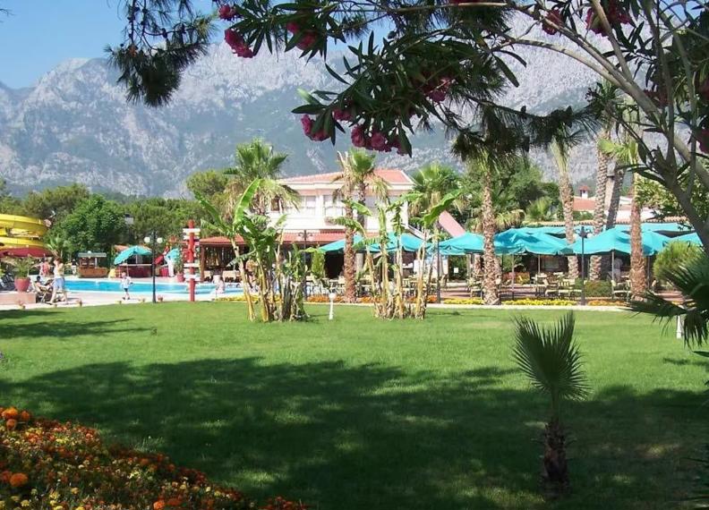 Club Boran Mare Beach
