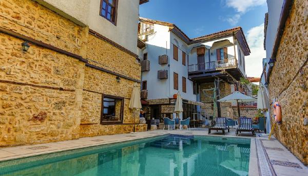 Atelya Art Hotel
