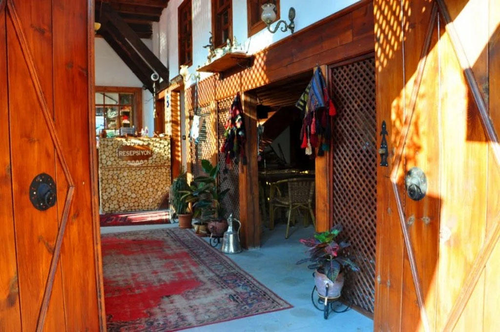 Kuşçu Han Otel