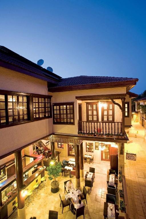 Otantik Bavarian Hotel
