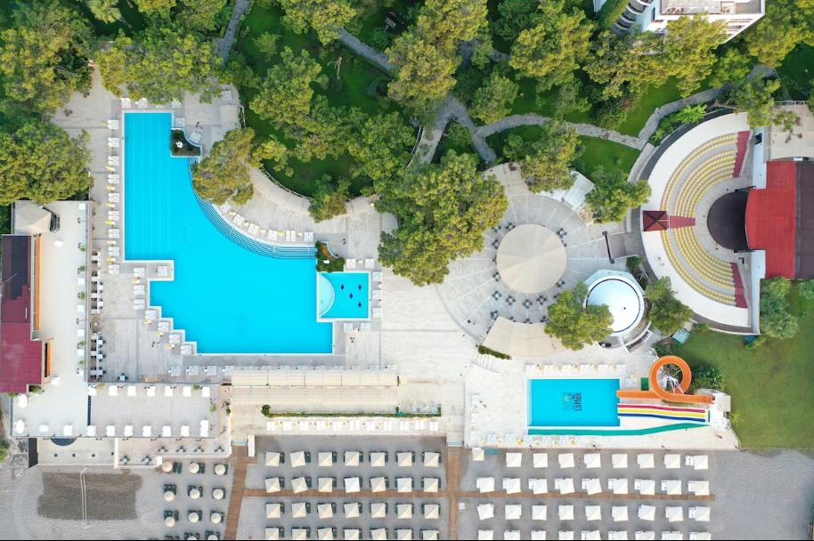 Perre La Mer Hotel
