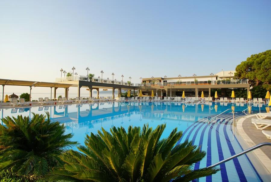 Perre La Mer Hotel