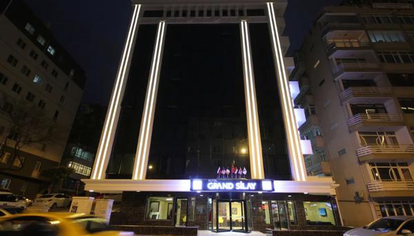 Grand Silay Hotel