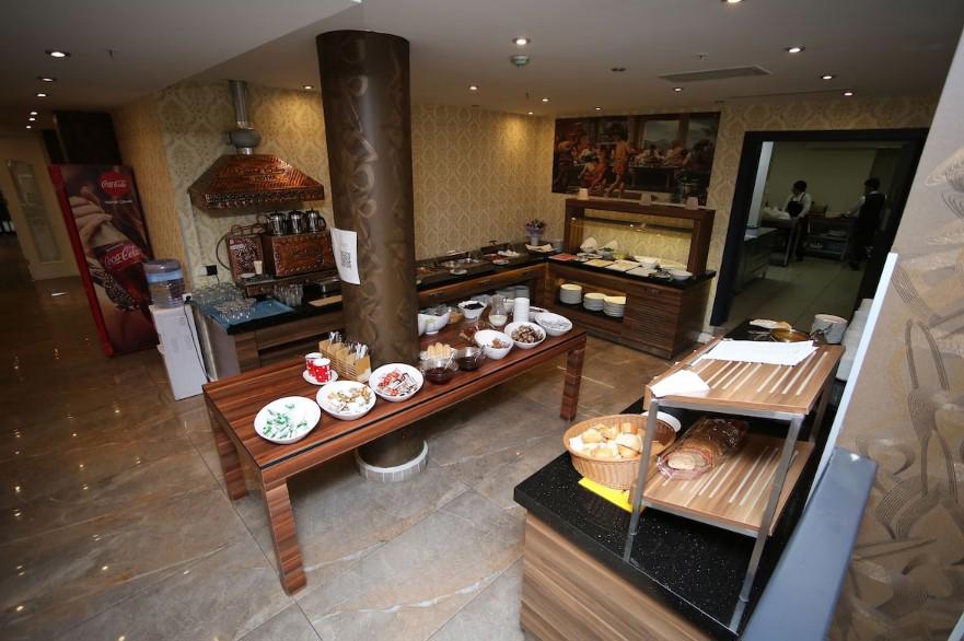 Grand Silay Hotel