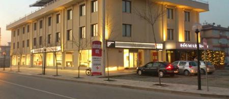 Gösterişli Otel