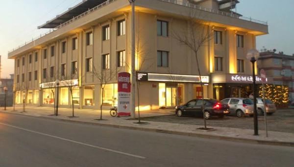Gösterişli Otel
