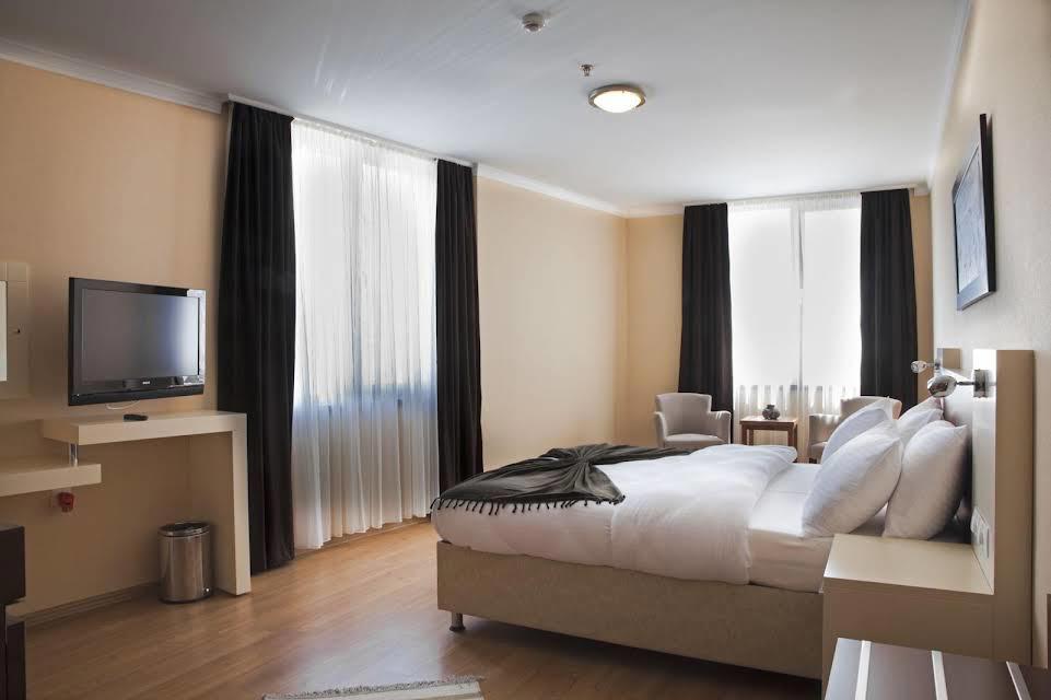 Gösterişli Otel